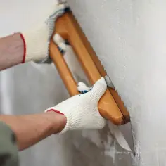 Jak położyć gładź na beton i uniknąć najczęstszych błędów