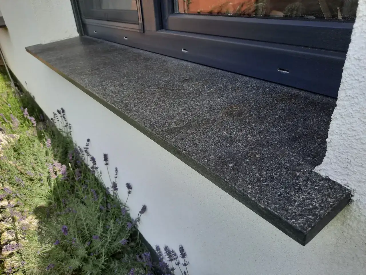 Zdjęcie Parapety przed czy po tynkach? Kluczowe wskazówki dla każdego materiału